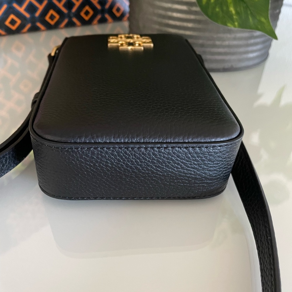New, authentic britten phone crossbody - Picture 5 of 11